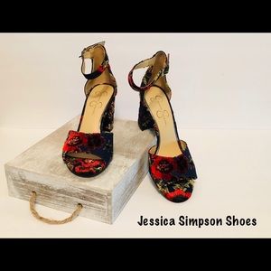 Jessica Simpson Floral  open toe shoes NWT